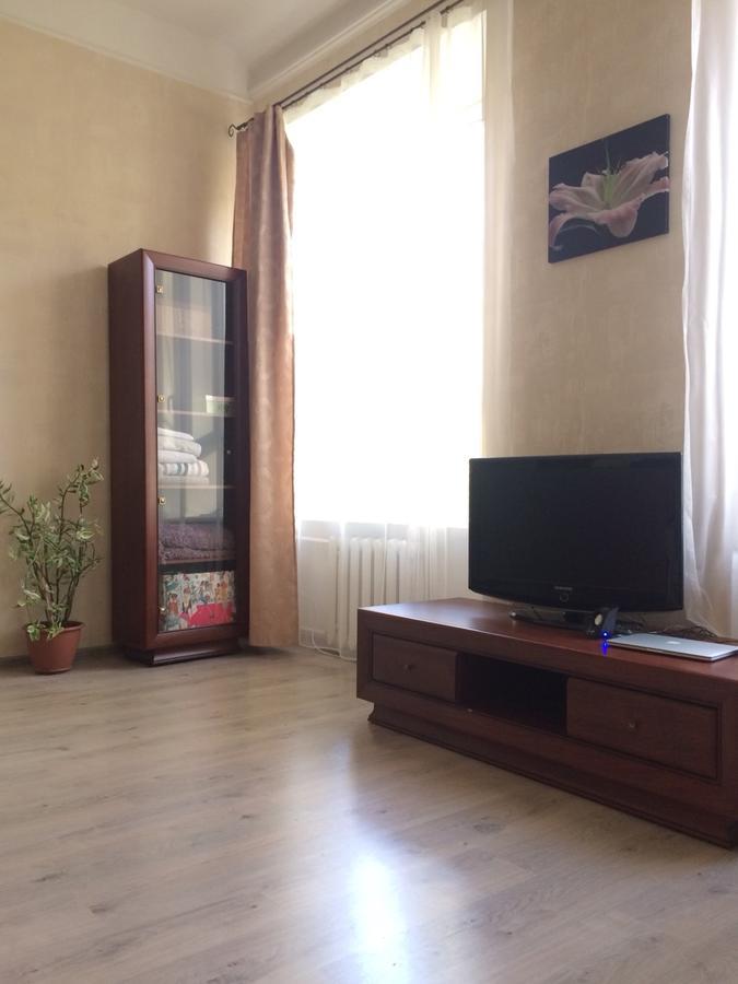 2-kh kom-ia kvartira v tsentre Odessy Odessa Exteriör bild